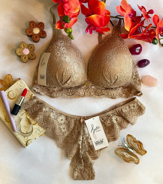 Pão de Açúcar Beige Lingerie Set