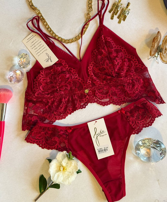 Pitanga Red Lingerie Set